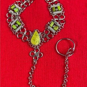 Green Serpentíne Semiprecious Stone Hand Chain Slave Bracelet